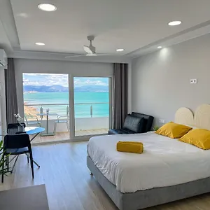 https://spectacular-sea-views-loft-torremolinos.1costadelsol.com